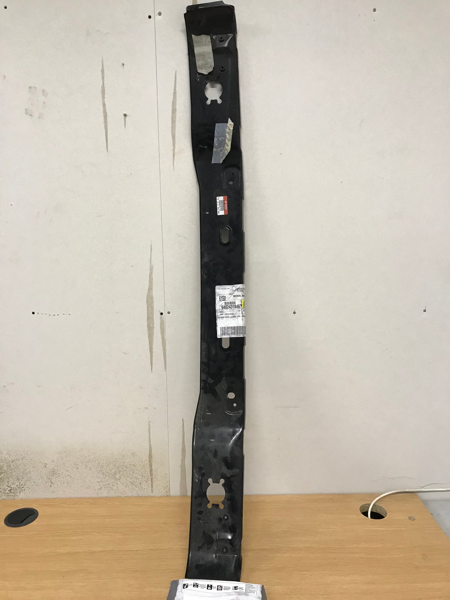 Bodyshell structure boxed panel/front cowling - 166 - 60684712