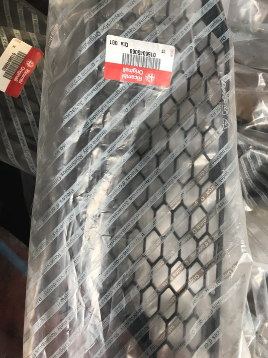 156045060 Front grille
