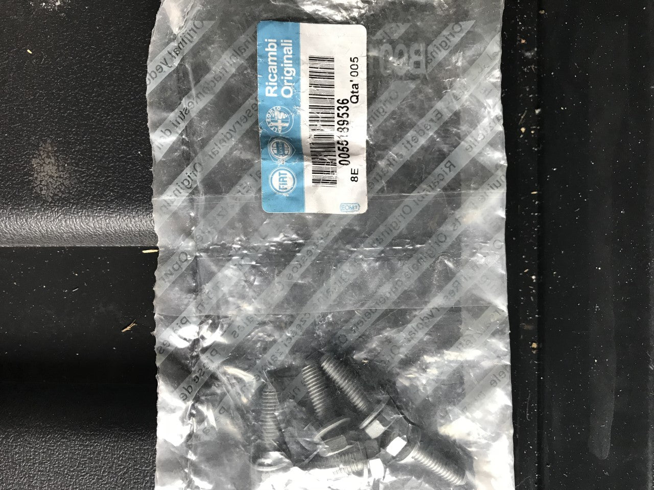 55189536 Lubrification system screw and washer