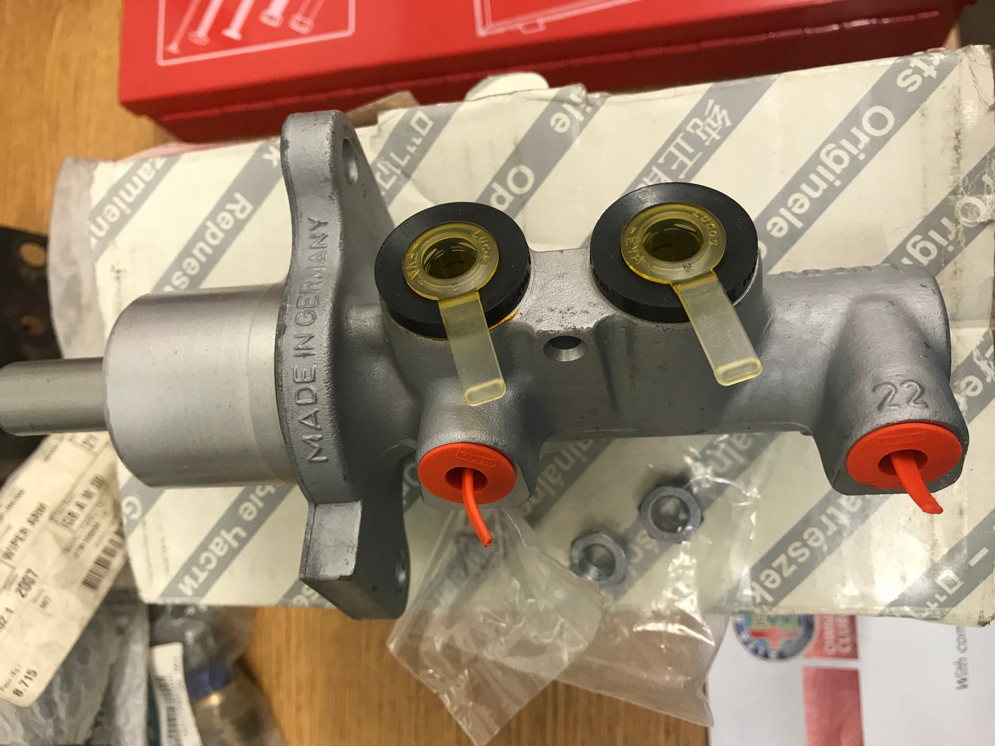 Brake master cylinder - 156 - 77364491