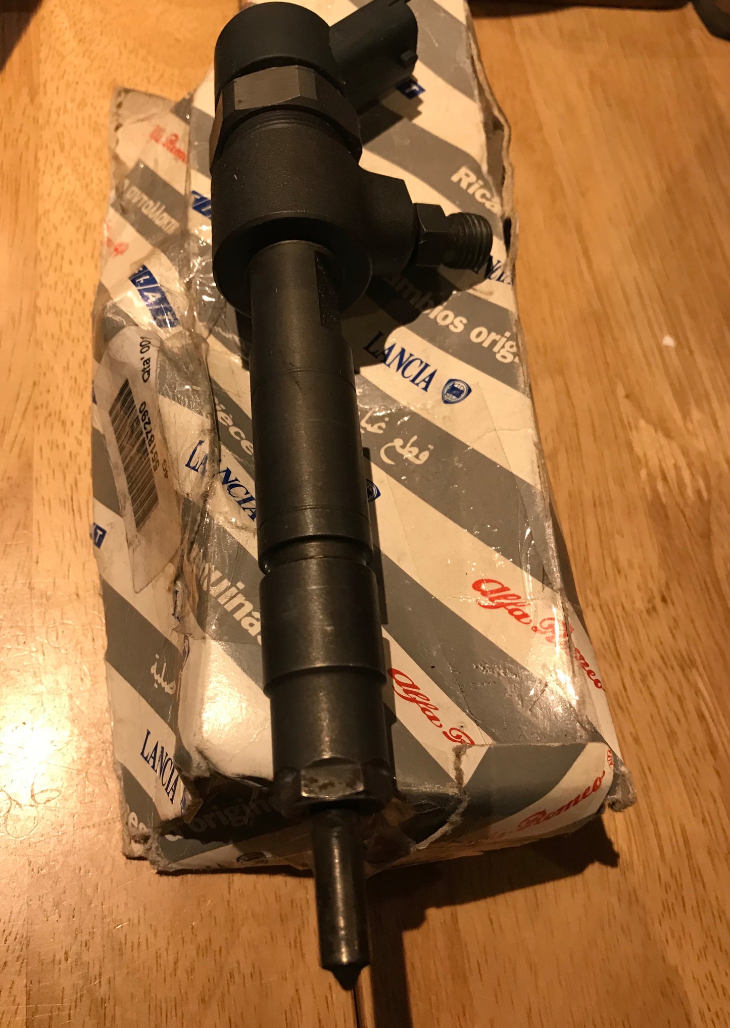 Injector - 55187290 - 147 1.9 JTD 156 1.9/2.4 JTD 166 2.4 JTD Fiat