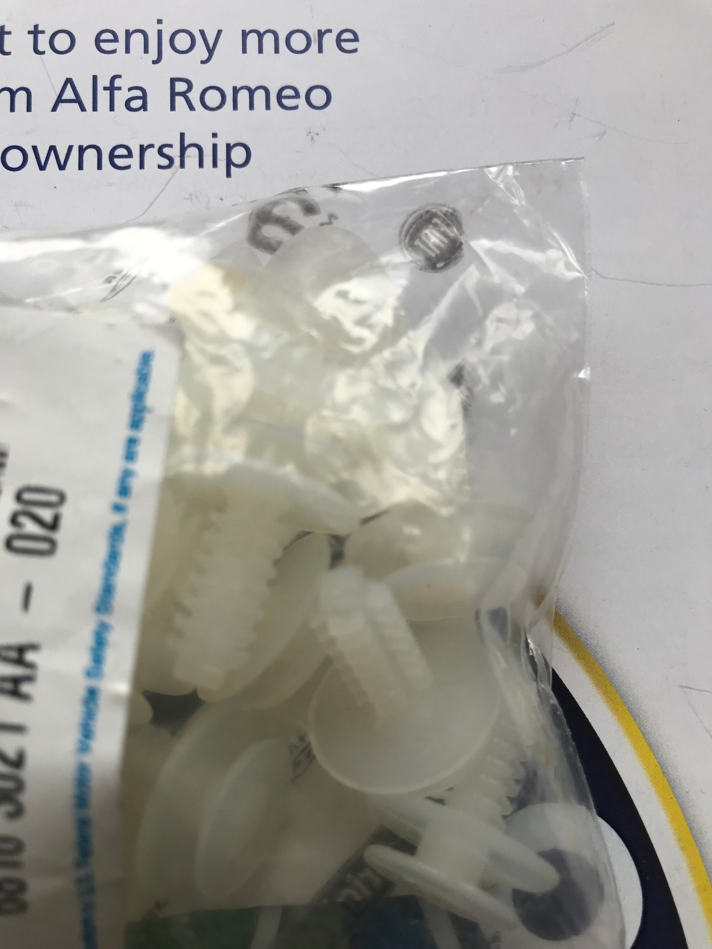 Pin - tailgate - 7739801 - 145 146 147 155 156 166 GT GTV Spider *price is for one*