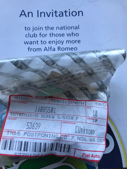 Screw - dash - 16085501 - 156 GT *price is for one*