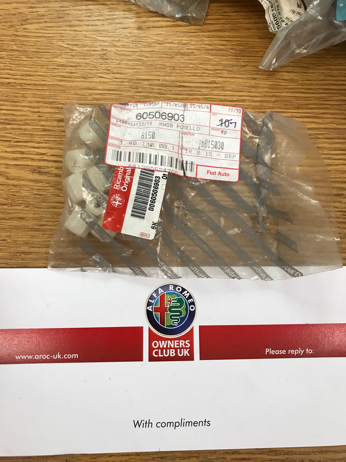 60506903 Interconnection and remote control switch knob - 33, 164, 159, GTV & Spider (price is for one)