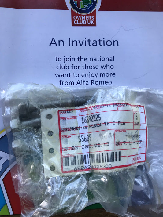 Screw - driveshaft - 16592225 - 147 MiTo *price is for one*