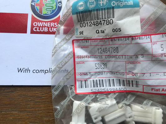 Clip/connection - front seat 12484780 - 147 156 *price is for one*