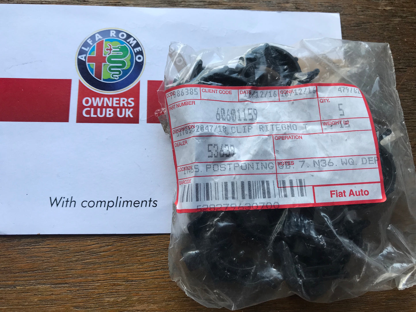 Clip - fuel tank pipeline - 60601159 - 164 166 Brera Spider GTV MiTo *price is for one*