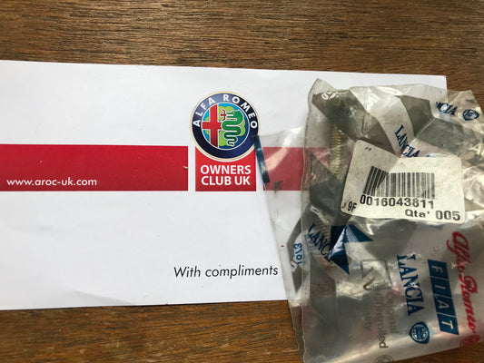 Screw - transmission - 16043811 - RZ SZ 145 146 147 155 156 164 166 75 GT GTV Spider *pack of two*