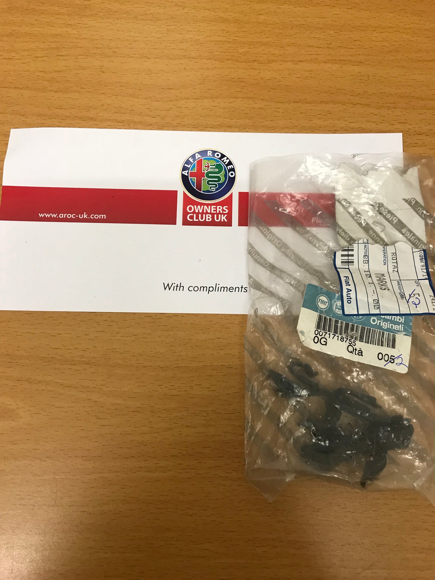 Rear parcel shelf clips - pack of two N/S - 71718755