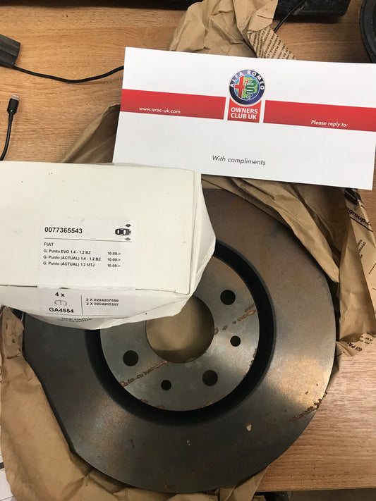 Brake discs and pad kit - front - MiTo JTD - 71771033